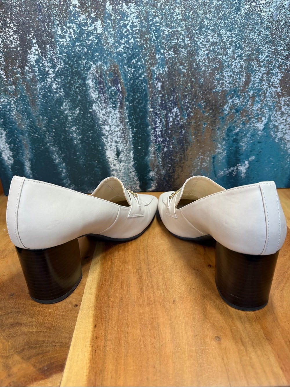 Liz Claiborne Classic 2010's‎ Off White Chain Loafer Heels 10M (GUC) - Picture 5 of 14